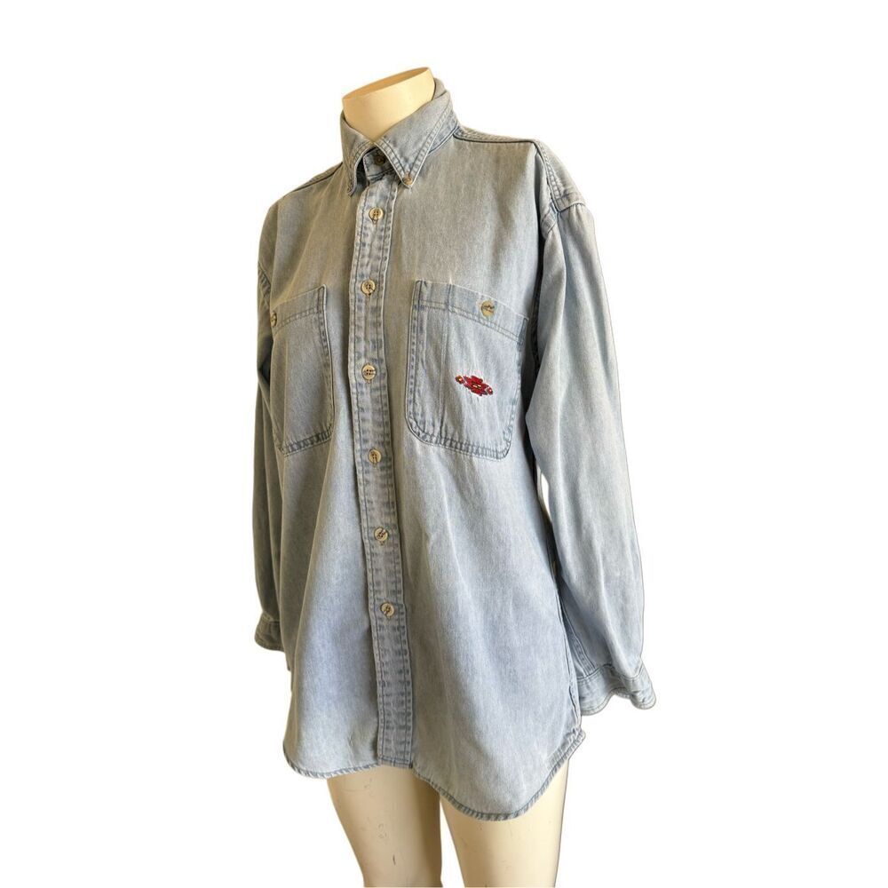 Women’s 90s vintage denim 100% cotton button up southwestern tribal embroidered